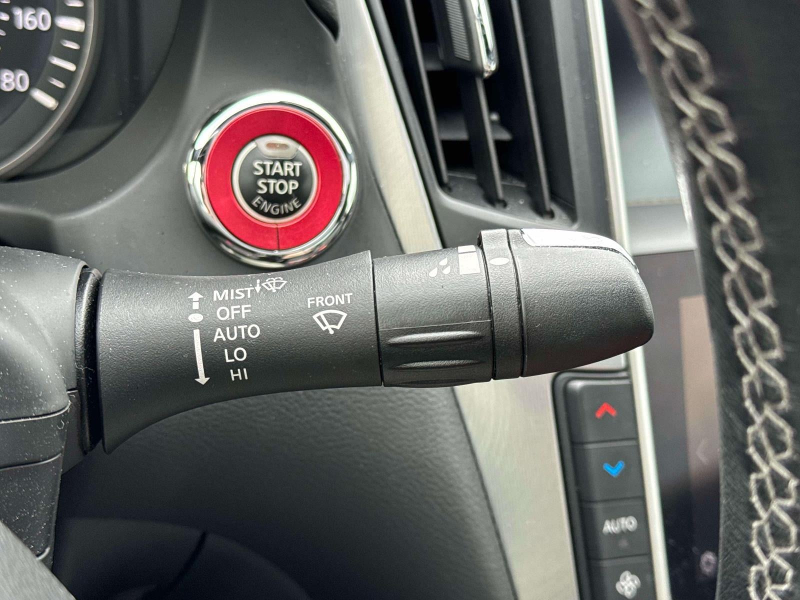 2021 INFINITI Q60 LUXE AWD