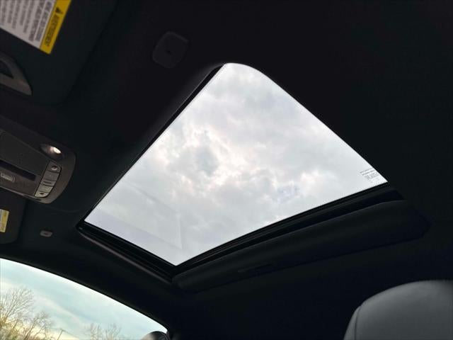 2021 INFINITI Q60 LUXE AWD