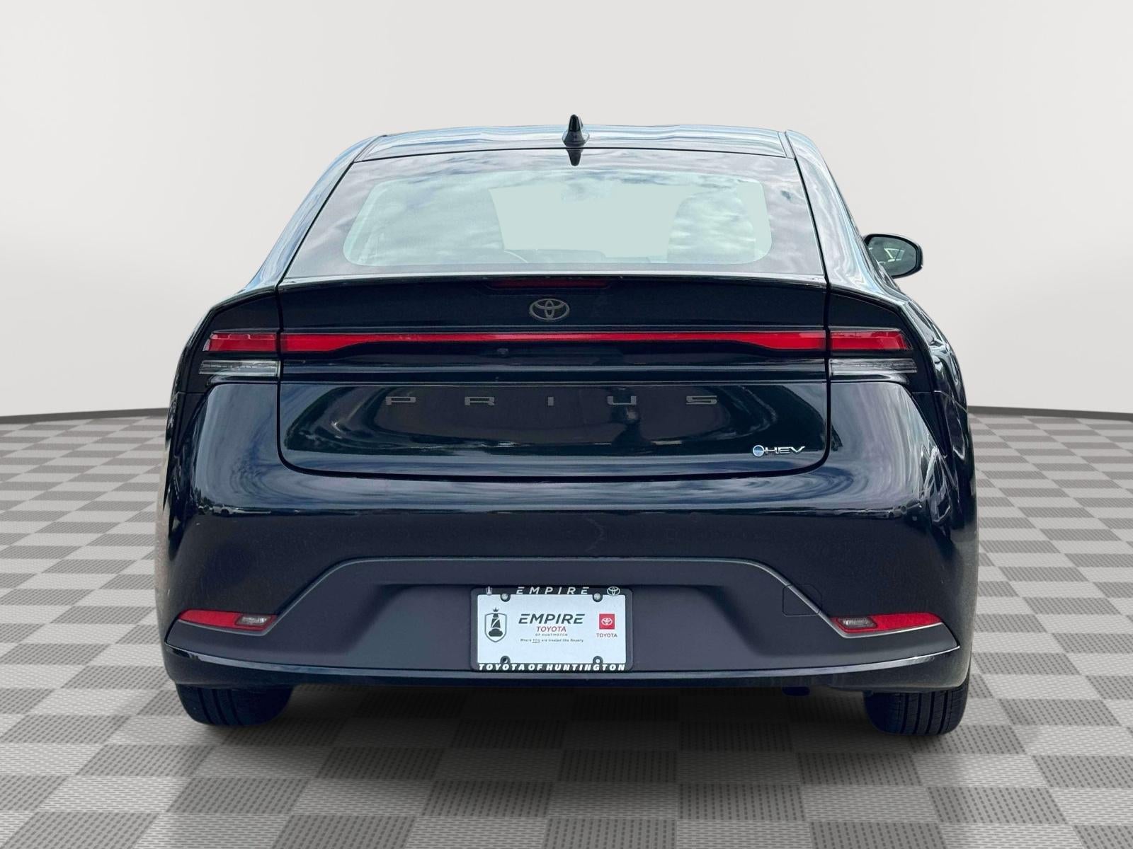 2025 Toyota Prius LE