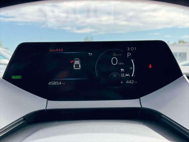 2025 Toyota Prius LE
