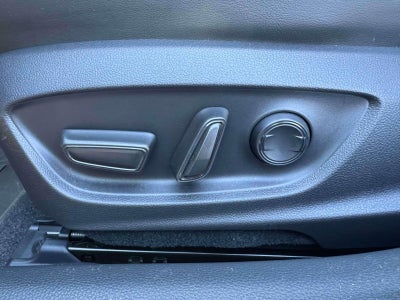 2025 Toyota Prius XLE