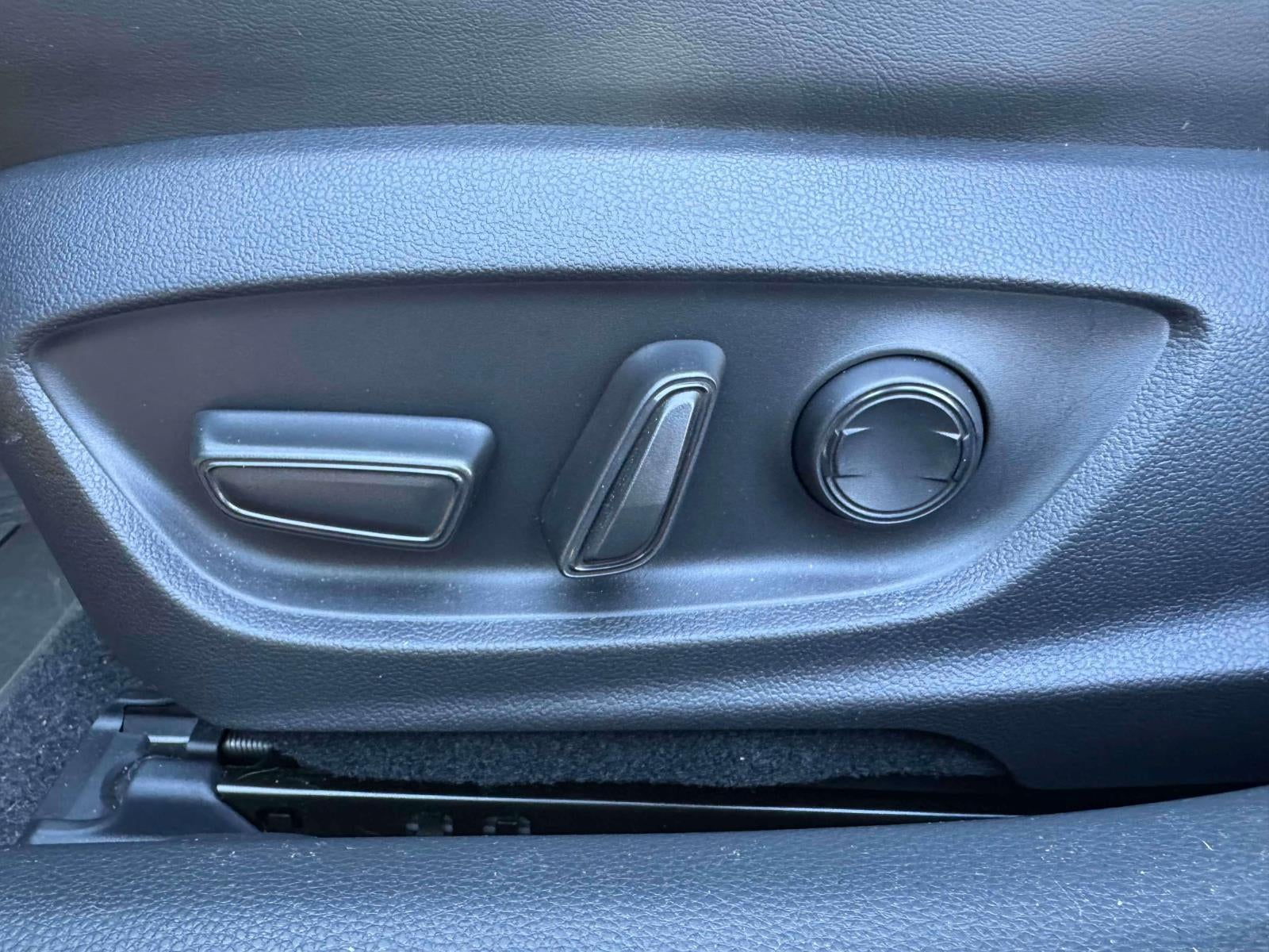 2025 Toyota Prius XLE