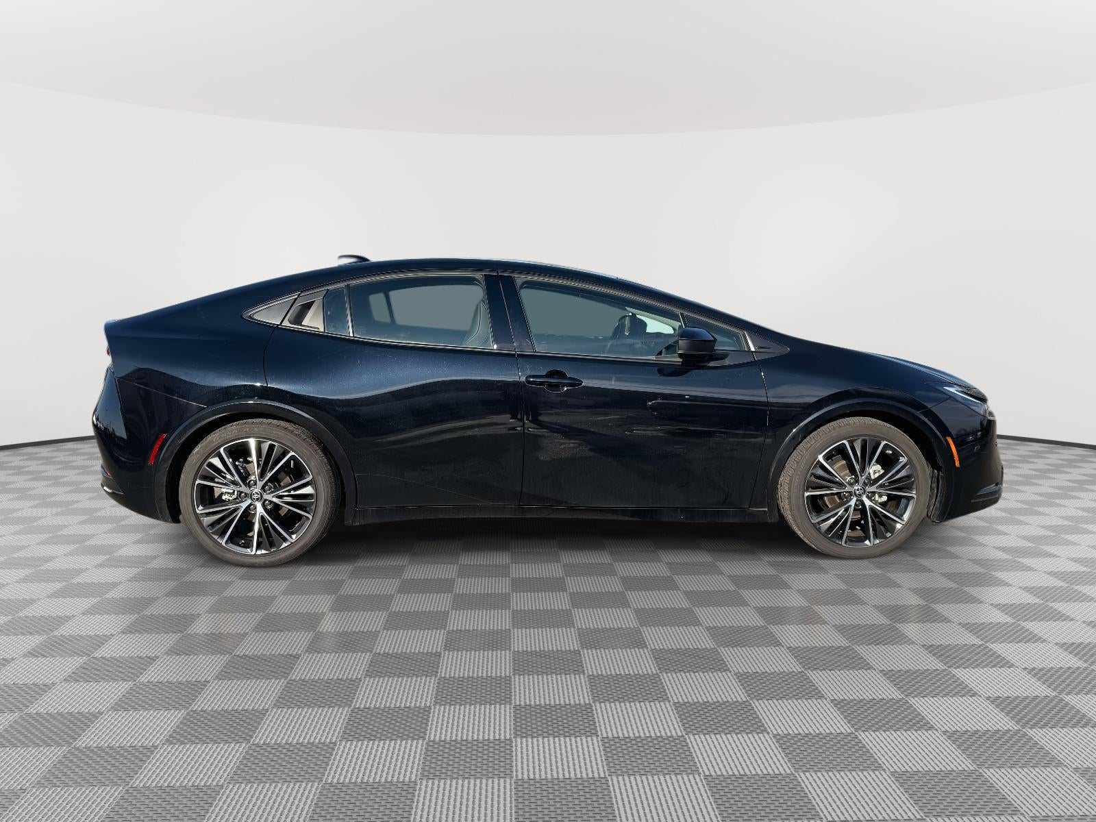 2025 Toyota Prius XLE