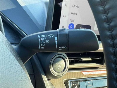 2025 Toyota Prius XLE