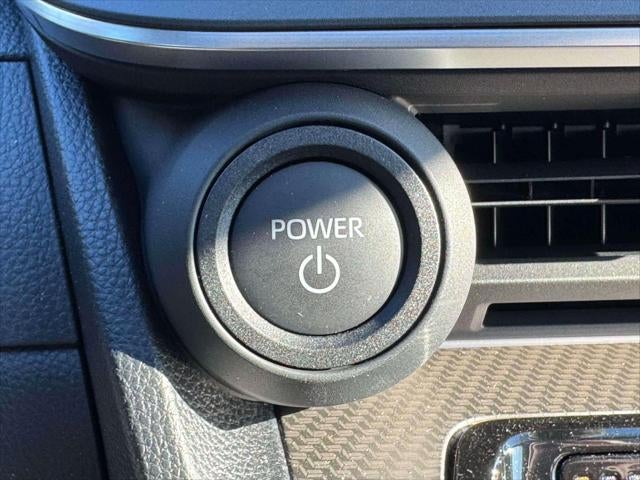 2025 Toyota Prius XLE