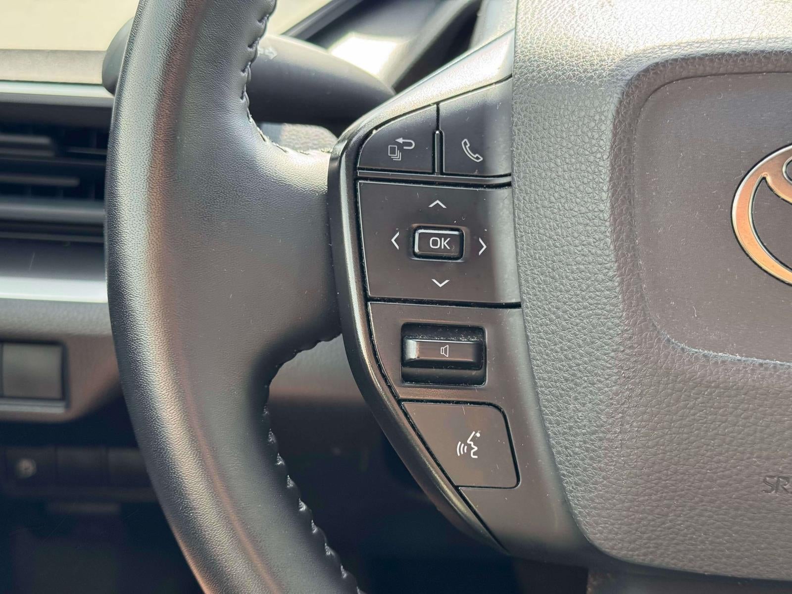2023 Toyota Prius LE