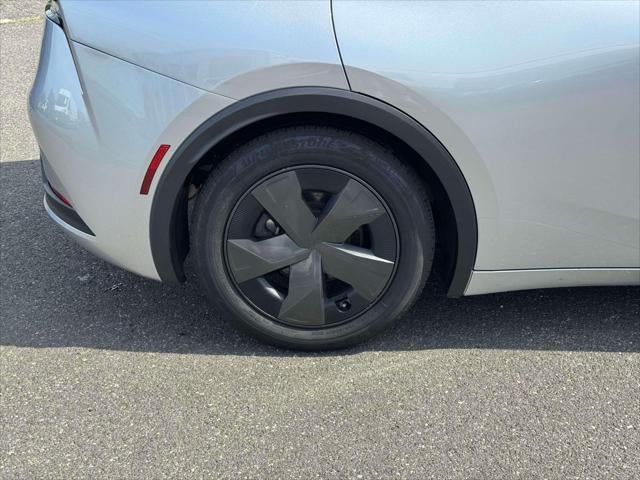 2023 Toyota Prius LE