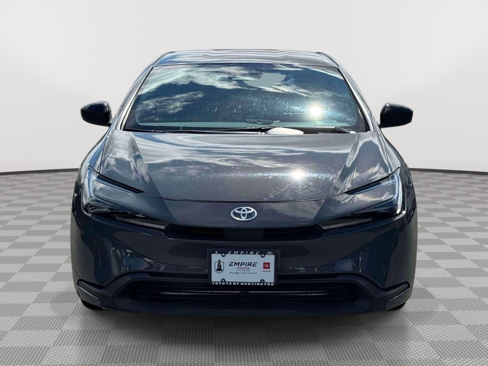 2025 Toyota Prius LE