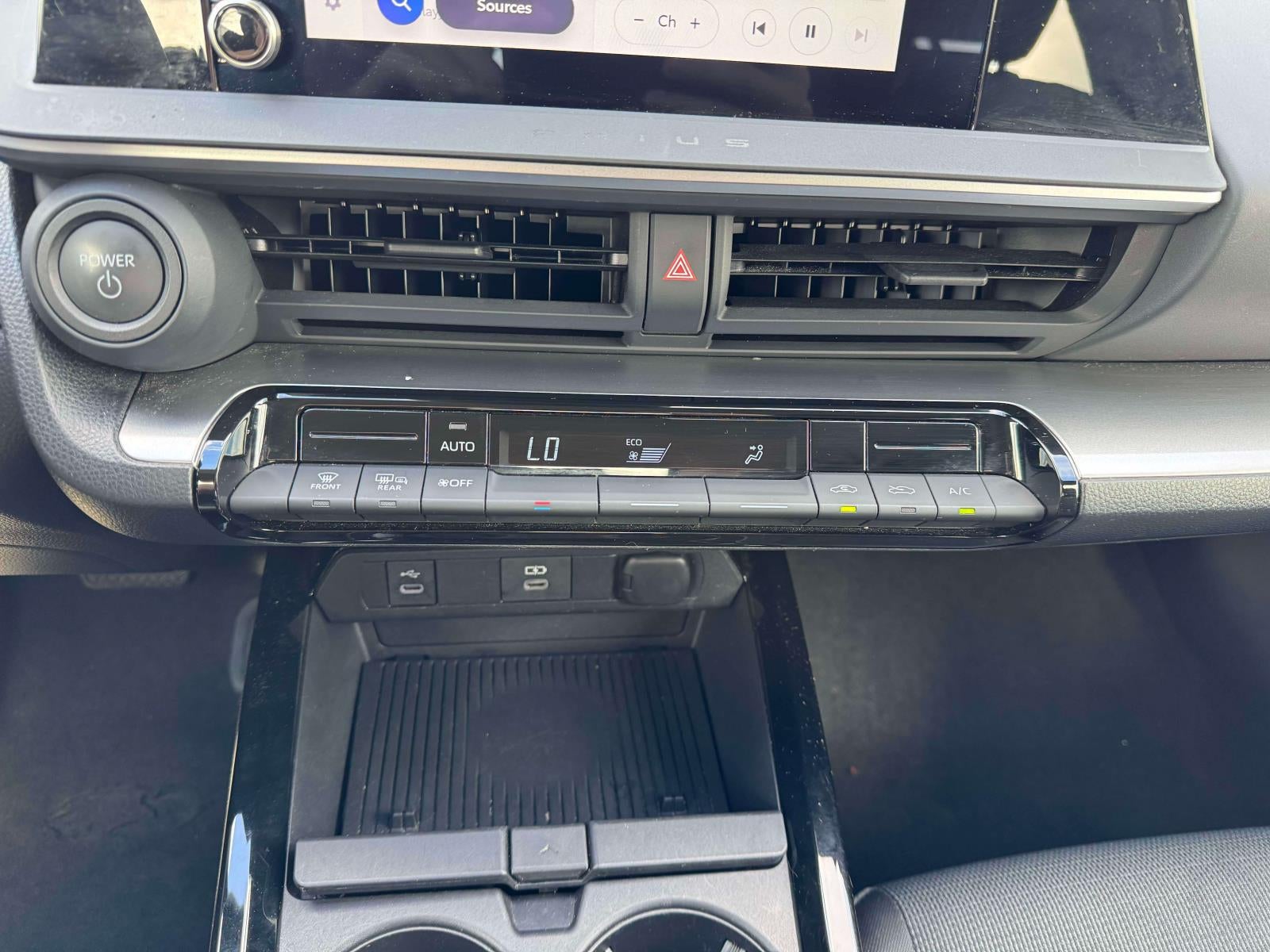 2025 Toyota Prius LE
