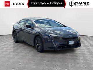 2025 Toyota Prius LE
