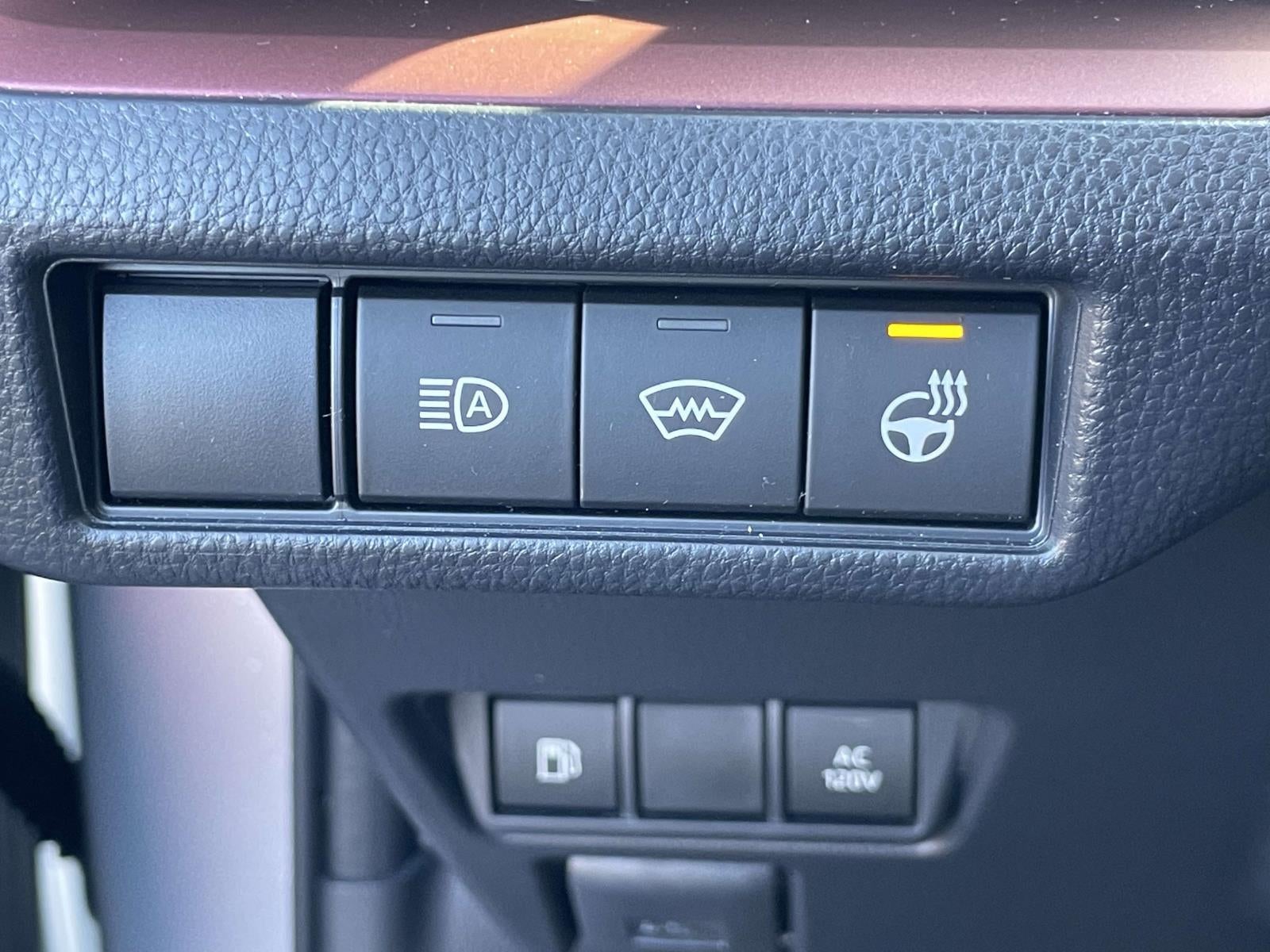 2024 Toyota Prius Prime SE