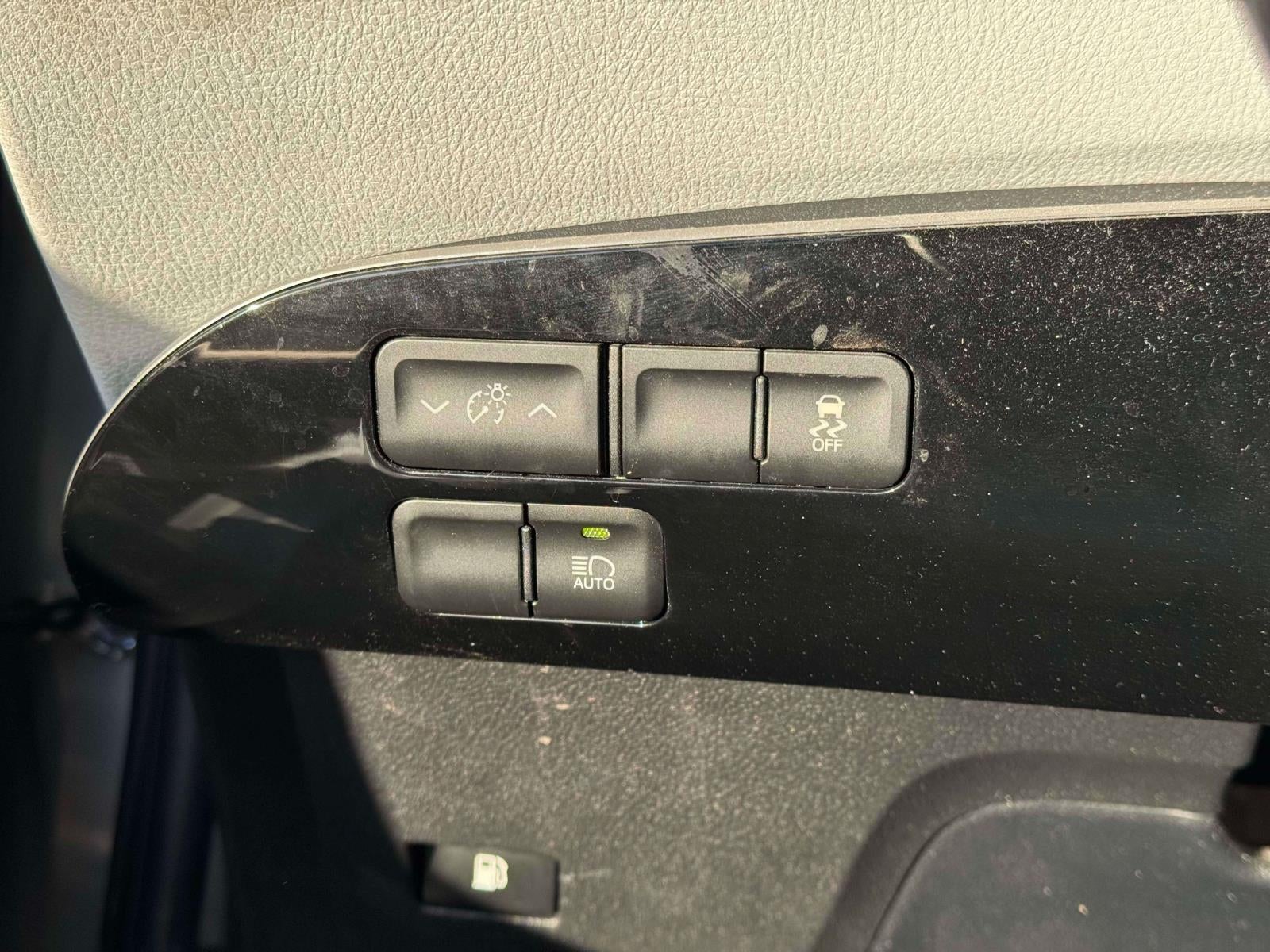 2017 Toyota Prius Four