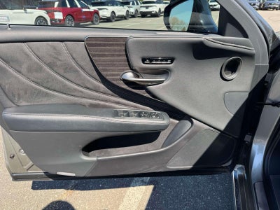 2018 Lexus LS 500h 500h Base