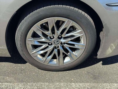 2018 Lexus LS 500h 500h Base