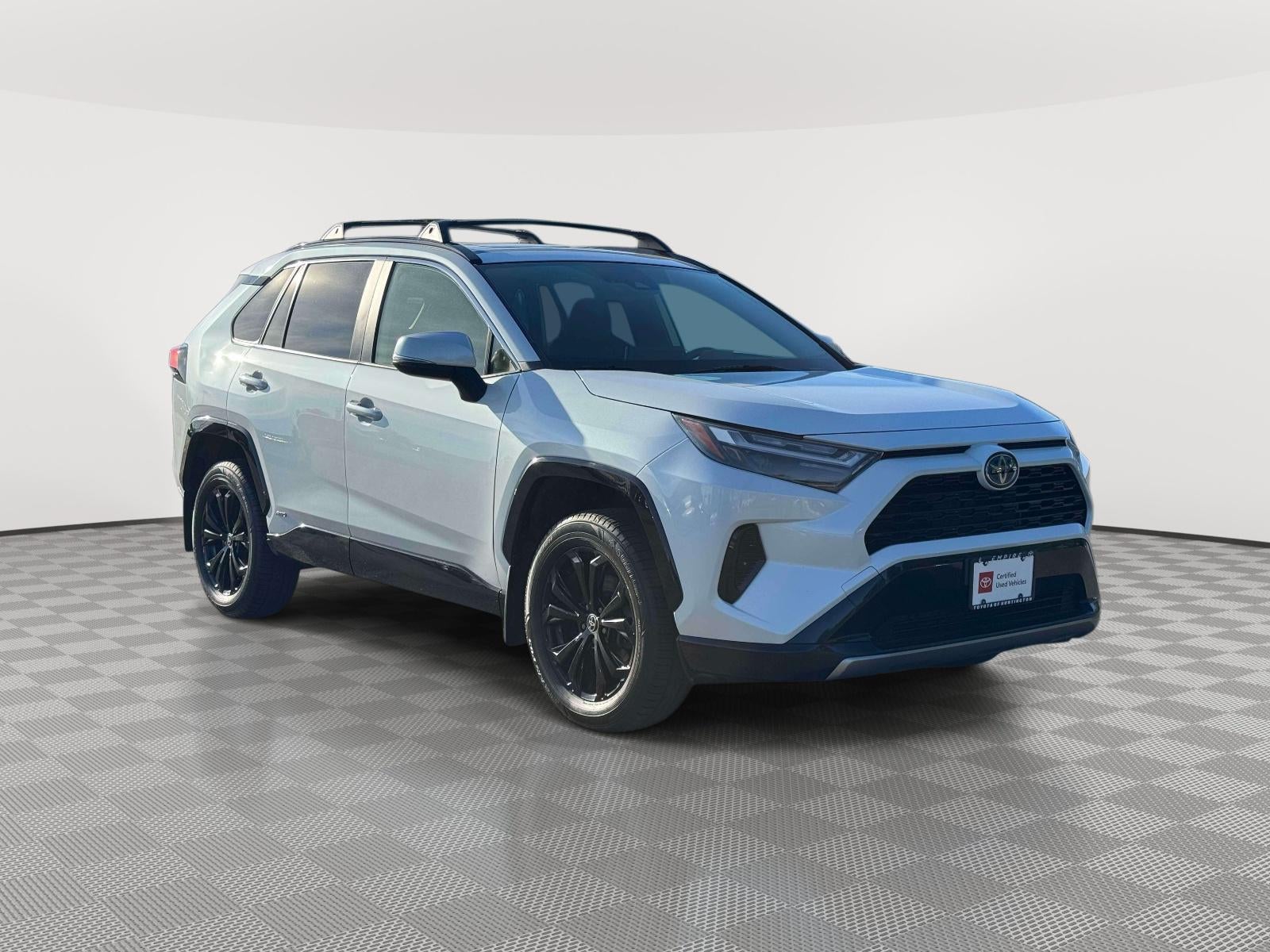 2023 Toyota RAV4 Hybrid SE