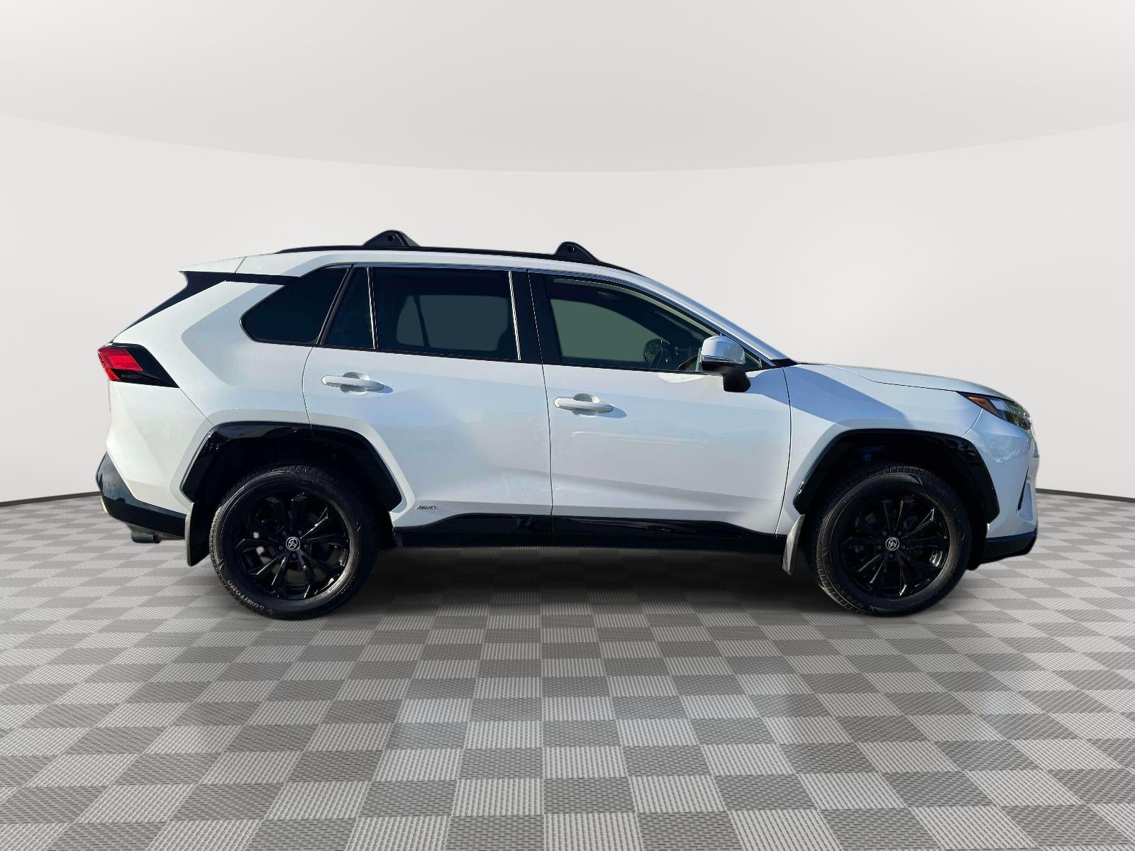 2023 Toyota RAV4 Hybrid SE