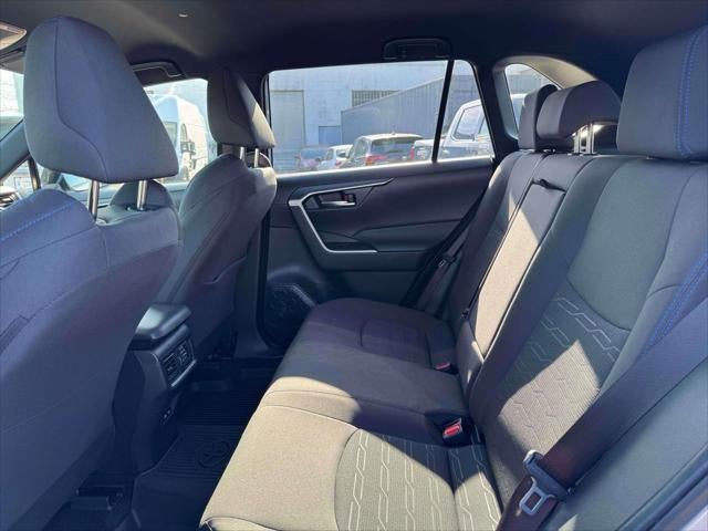 2023 Toyota RAV4 Hybrid SE