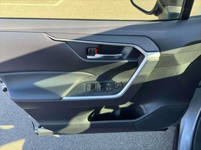 2023 Toyota RAV4 Hybrid SE