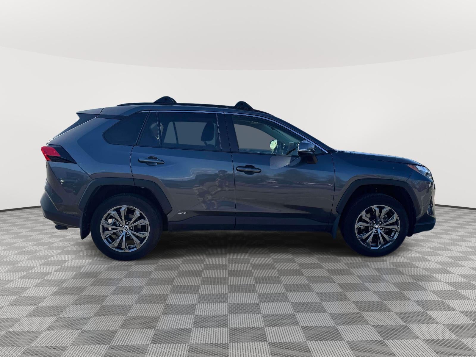 2025 Toyota RAV4 Hybrid XLE Premium