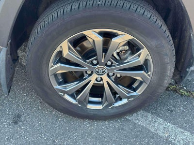 2025 Toyota RAV4 Hybrid XLE Premium