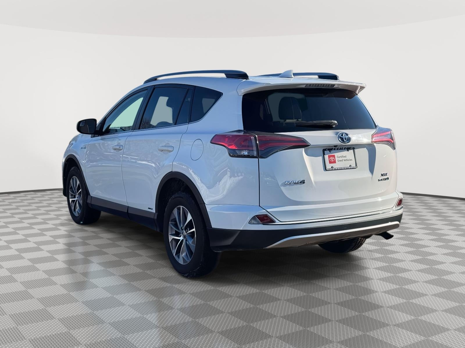 2018 Toyota RAV4 Hybrid XLE
