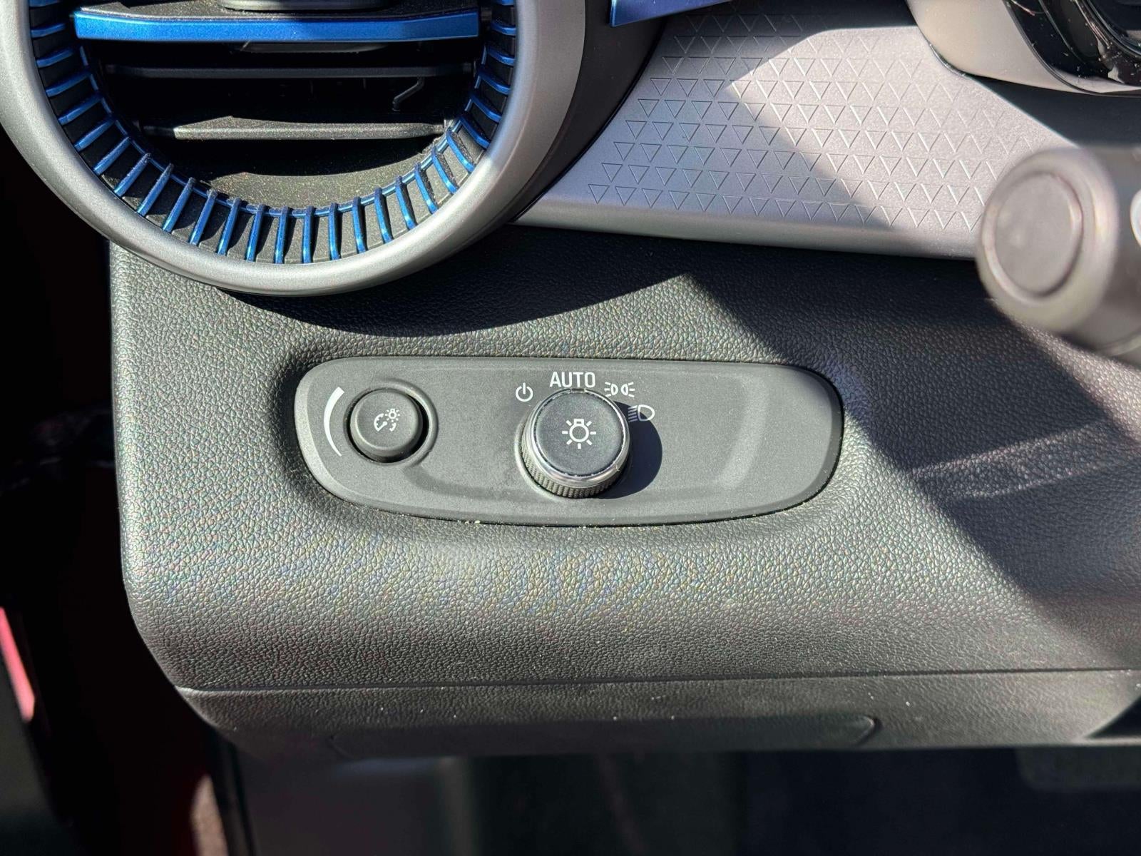 2024 Chevrolet Trax FWD SP