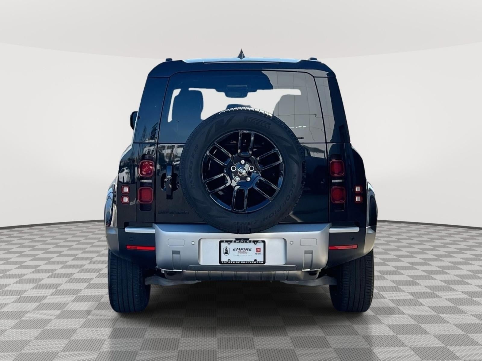 2025 Land Rover Defender 110 P300