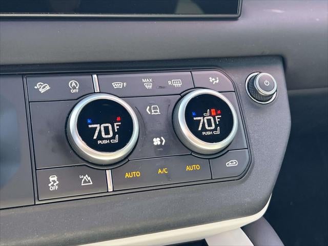 2025 Land Rover Defender 110 P300
