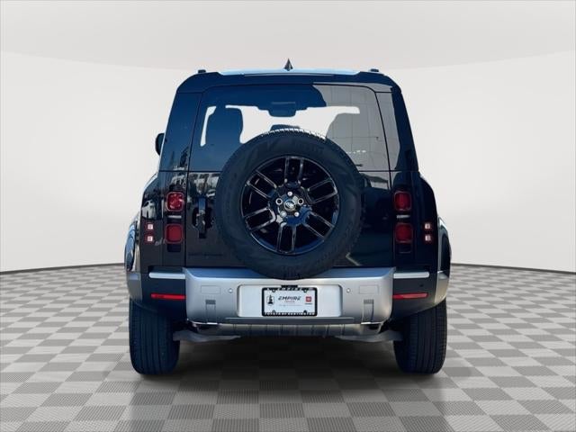 2025 Land Rover Defender 110 P300