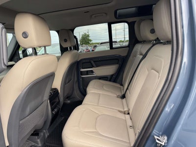2024 Land Rover Defender 110 P300