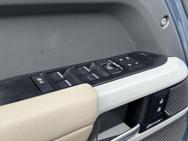 2024 Land Rover Defender 110 P300