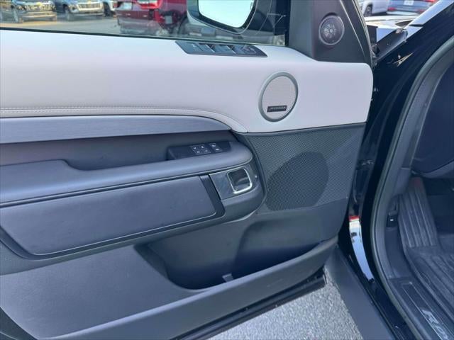 2023 Land Rover Discovery P360 HSE R-Dynamic