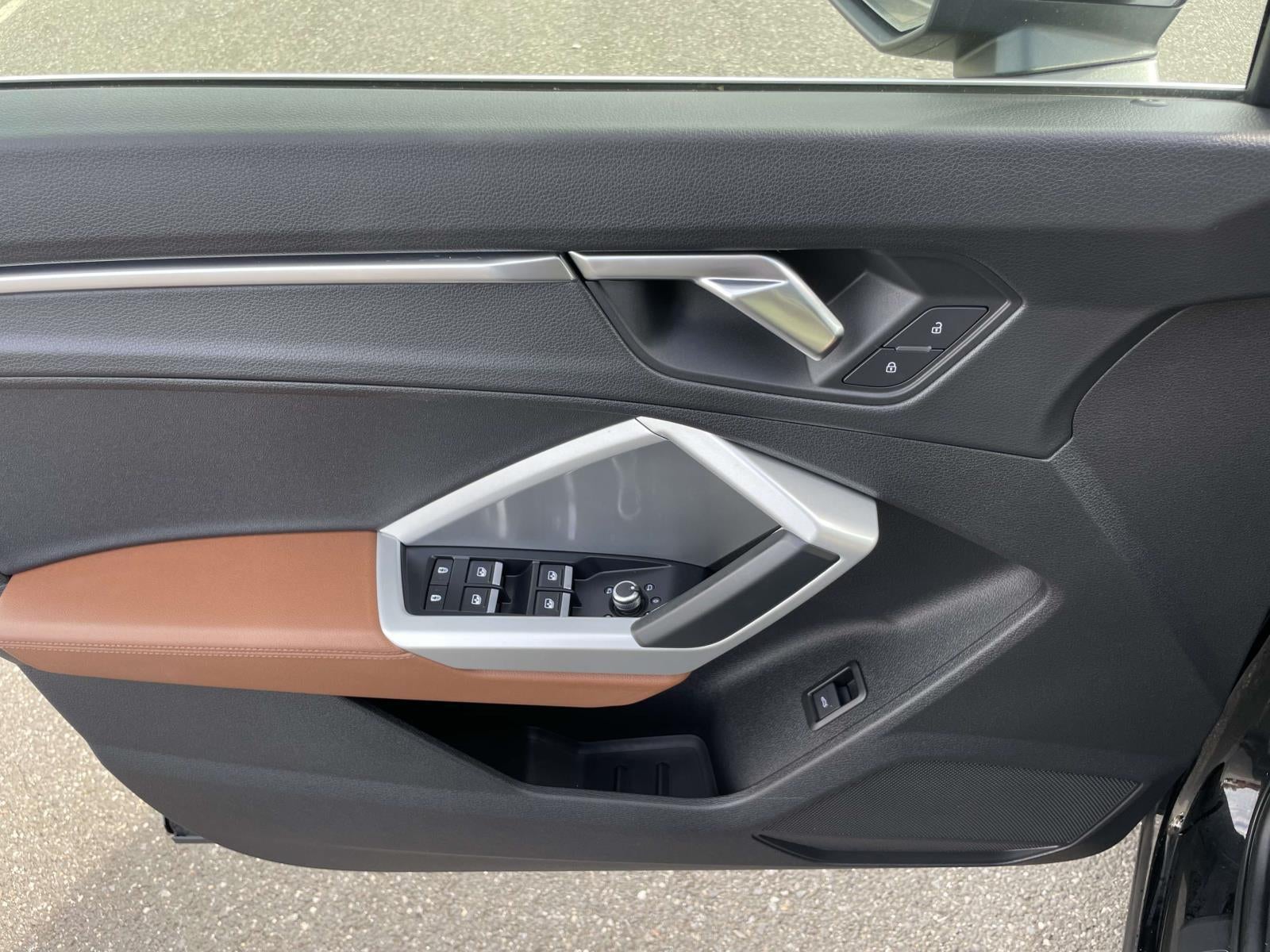 2021 Audi Q3 Premium 40 TFSI quattro Tiptronic