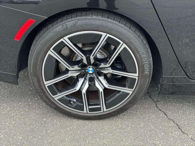 2023 BMW 760 i xDrive