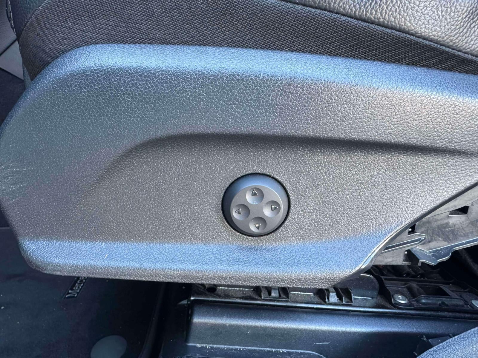 2019 Mercedes-Benz GLC 300 GLC 300