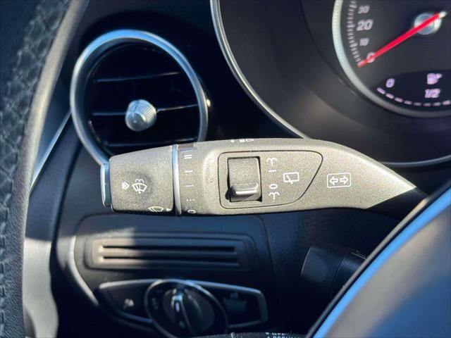 2019 Mercedes-Benz GLC 300 GLC 300