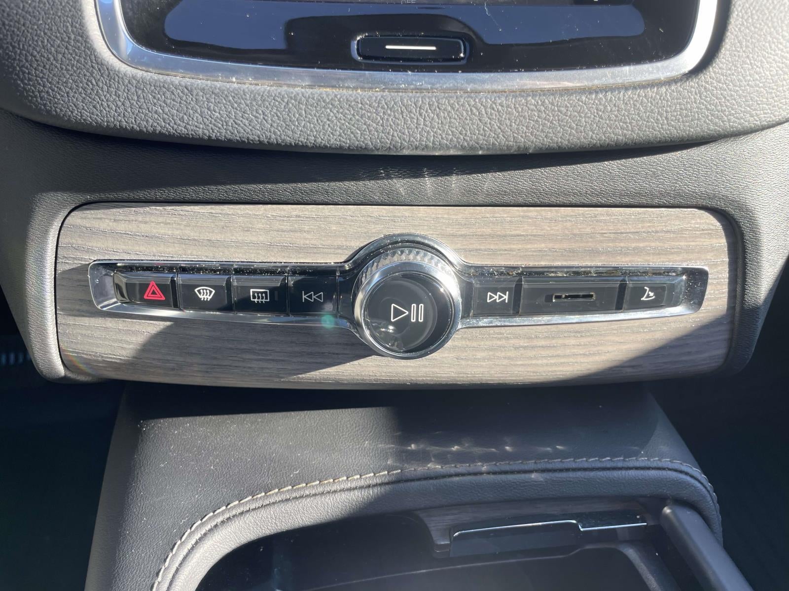 2023 Volvo XC90 B6 Ultimate 6-Seater