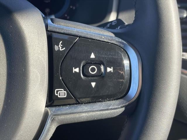 2023 Volvo XC90 B6 Ultimate 6-Seater