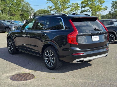 2016 Volvo XC90 T6 Momentum