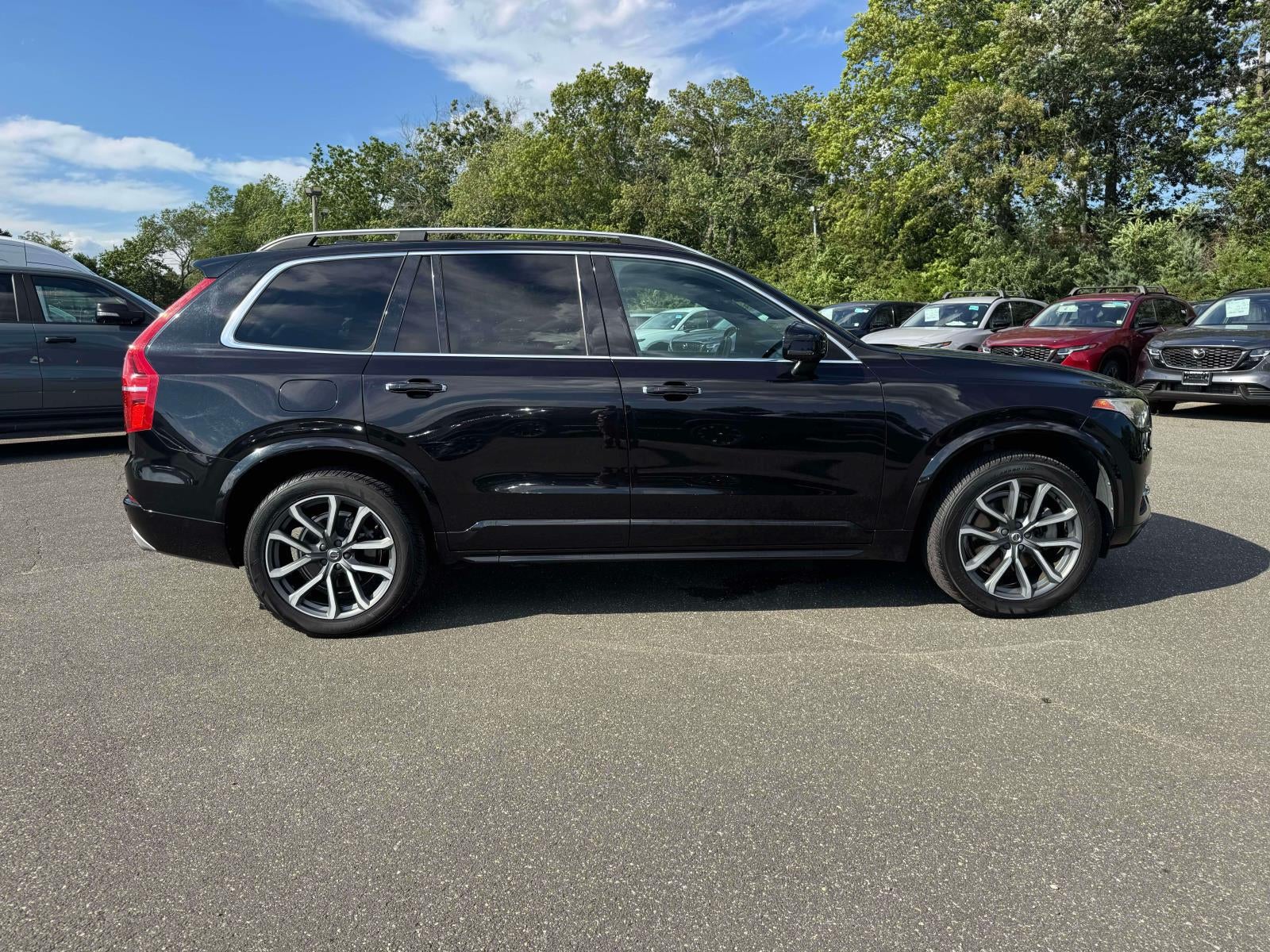 2016 Volvo XC90 T6 Momentum
