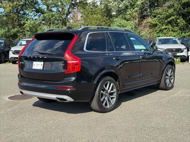 2016 Volvo XC90 T6 Momentum